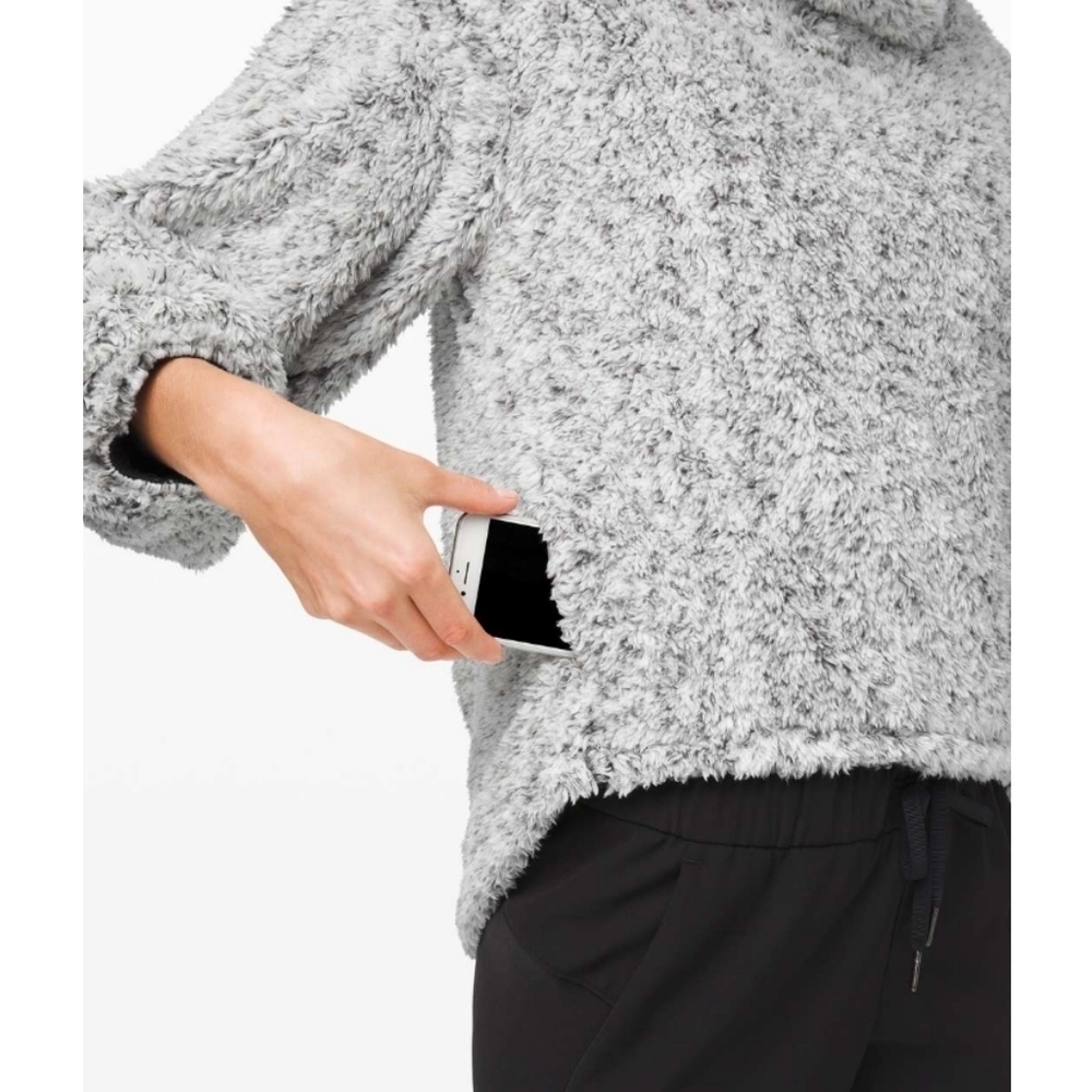 Lululemon Warmth Restore Sherpa Pullover Heathered White Size - M/L - Picture 4 of 16